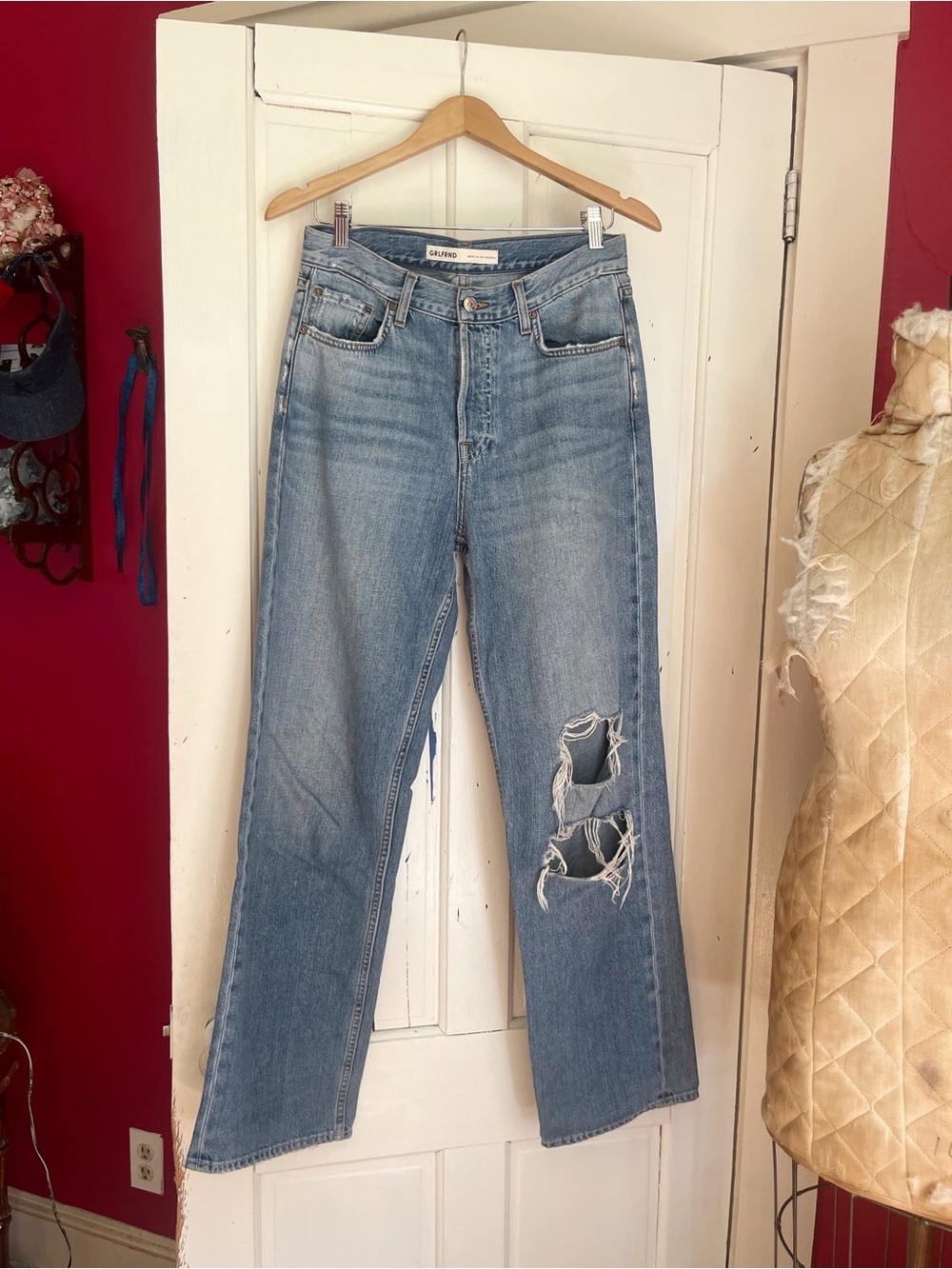 GRLFRND The Bella Low Rise Boyfriend Jeans Distressed Button Fly Style Size 25